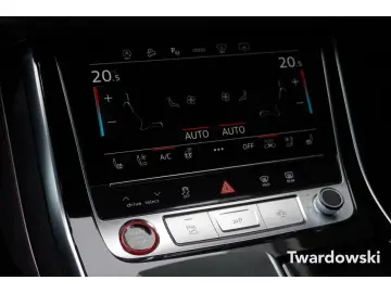 AUDI RSQ8 Performance Matrix Keramik HUD AHK 305 KMH