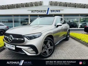 MERCEDES-BENZ GLC 300 d 4M  AMG  AHK  Panodach  360   Standh