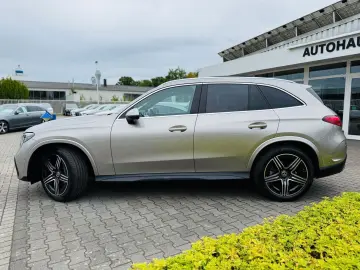 MERCEDES-BENZ GLC 300 d 4M  AMG  AHK  Panodach  360   Standh