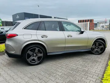 MERCEDES-BENZ GLC 300 d 4M  AMG  AHK  Panodach  360   Standh