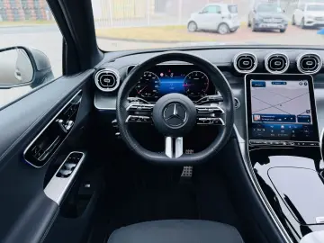 MERCEDES-BENZ GLC 300 d 4M  AMG  AHK  Panodach  360   Standh