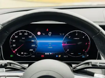 MERCEDES-BENZ GLC 300 d 4M  AMG  AHK  Panodach  360   Standh