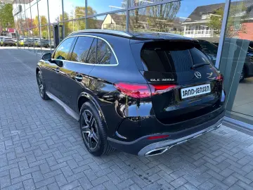 MERCEDES-BENZ GLC 300 d 4M AMG Line Premium Fahrass …
