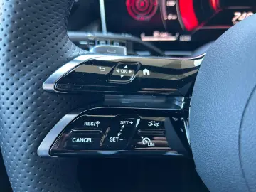 MERCEDES-BENZ GLC 300 d 4M AMG Line Premium Fahrass …