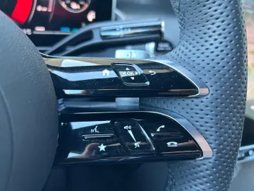 MERCEDES-BENZ GLC 300 d 4M AMG Line Premium Fahrass …