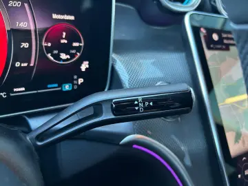 MERCEDES-BENZ GLC 300 d 4M AMG Line Premium Fahrass …