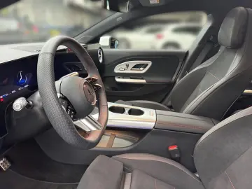 MERCEDES-BENZ CLA 350 4Matic AMG DISTR MULTI HANDS-FREE