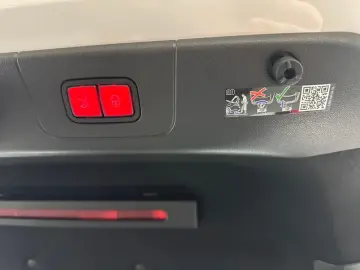 MERCEDES-BENZ CLA 350 4Matic AMG DISTR MULTI HANDS-FREE