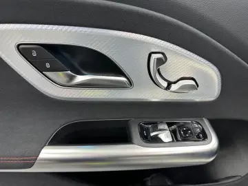 MERCEDES-BENZ CLA 350 4Matic AMG DISTR MULTI HANDS-FREE