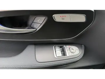 MERCEDES-BENZ V 300 AVA extralang AIRMATIC Burmester…