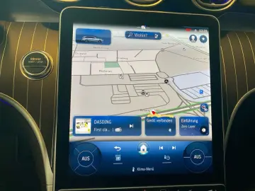 MERCEDES-BENZ C 300 de T-Modell AMG AHK PARK DISTR DIGITAL