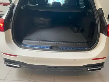 MERCEDES-BENZ C 300 de T-Modell AMG AHK PARK DISTR DIGITAL