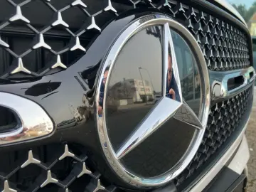 MERCEDES-BENZ GLC 220 d 4M AMG WideScreen Burmester …