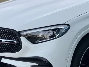 MERCEDES-BENZ GLC 220 d 4M AMG WideScreen Burmester …