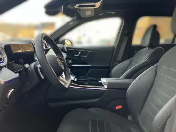 MERCEDES-BENZ GLC 220 d 4M AMG WideScreen Burmester …