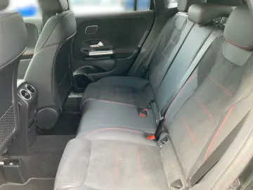 MERCEDES-BENZ GLA 220 4Matic AMG NIGHT AHK  360  BUR…