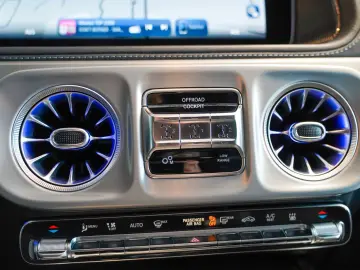 MERCEDES-BENZ G 450 d AMG Line Night I II KEYLESS