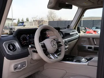 MERCEDES-BENZ G 63 AMG MANUFAKTUR Superior-A22-NightP
