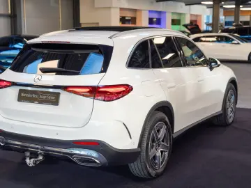 MERCEDES-BENZ GLC 220d 4M AMG Pano Standheizung Burmeste