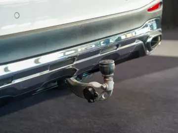 MERCEDES-BENZ GLC 220d 4M AMG Pano Standheizung Burmeste