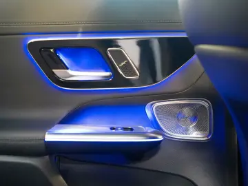 MERCEDES-BENZ GLC 220d 4M AMG Pano Standheizung Burmeste