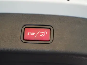 MERCEDES-BENZ GLC 220d 4M AMG Pano Standheizung Burmeste