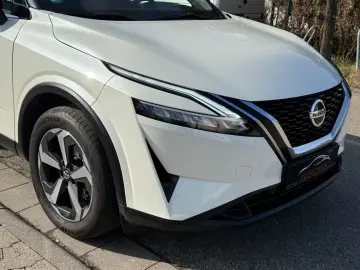 NISSAN Qashqai 1.3DIG-T MHEV Xtronic Premiere Edition