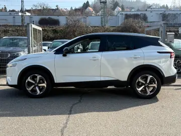 NISSAN Qashqai 1.3DIG-T MHEV Xtronic Premiere Edition