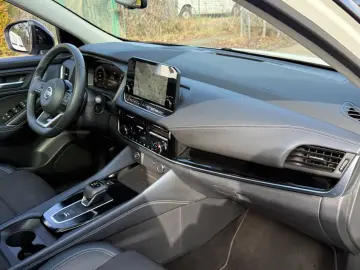 NISSAN Qashqai 1.3DIG-T MHEV Xtronic Premiere Edition