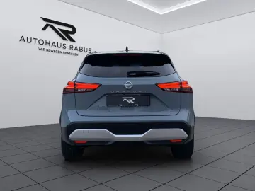 NISSAN Qashqai 1.3 DIG-T Premiere Edition Pano 360