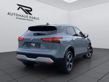 NISSAN Qashqai 1.3 DIG-T Premiere Edition Pano 360