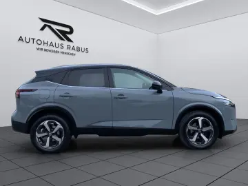 NISSAN Qashqai 1.3 DIG-T Premiere Edition Pano 360