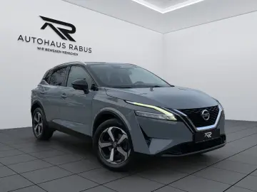 NISSAN Qashqai 1.3 DIG-T Premiere Edition Pano 360
