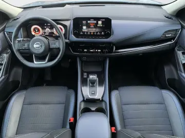 NISSAN Qashqai 1.3 DIG-T Premiere Edition Pano 360