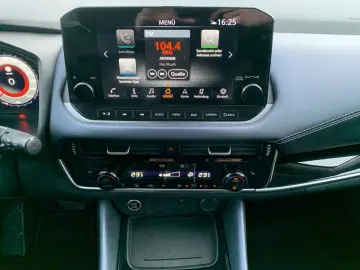 NISSAN Qashqai 1.3 DIG-T Premiere Edition Pano 360