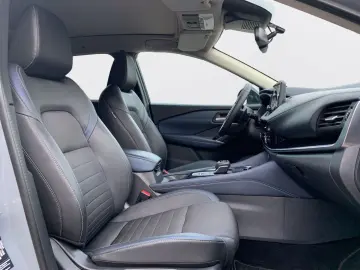 NISSAN Qashqai 1.3 DIG-T Premiere Edition Pano 360