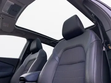 NISSAN Qashqai 1.3 DIG-T Premiere Edition Pano 360