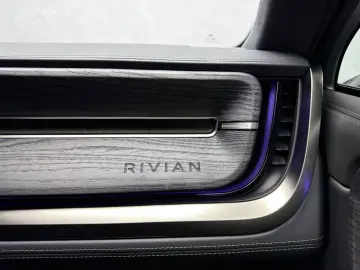 ANDERE Rivian R1T Quad-Motor AWD  Adventure Edition