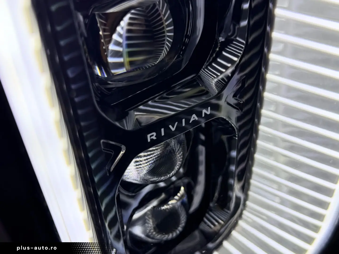 ANDERE Rivian R1T Quad-Motor AWD  Adventure Edition