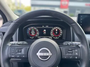 NISSAN Qashqai 1.5VC-T e-POWER N-Connecta PANO HUD