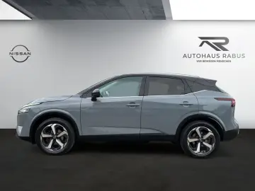 NISSAN Qashqai 1.3 DIG-T 4x4 N-Connecta AT Pano 360  SH