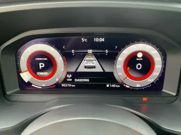 NISSAN Qashqai 1.3 DIG-T 4x4 N-Connecta AT Pano 360  SH