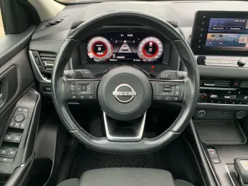 NISSAN Qashqai 1.3 DIG-T 4x4 N-Connecta AT Pano 360  SH