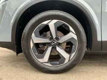 NISSAN Qashqai 1.3 DIG-T 4x4 N-Connecta AT Pano 360  SH