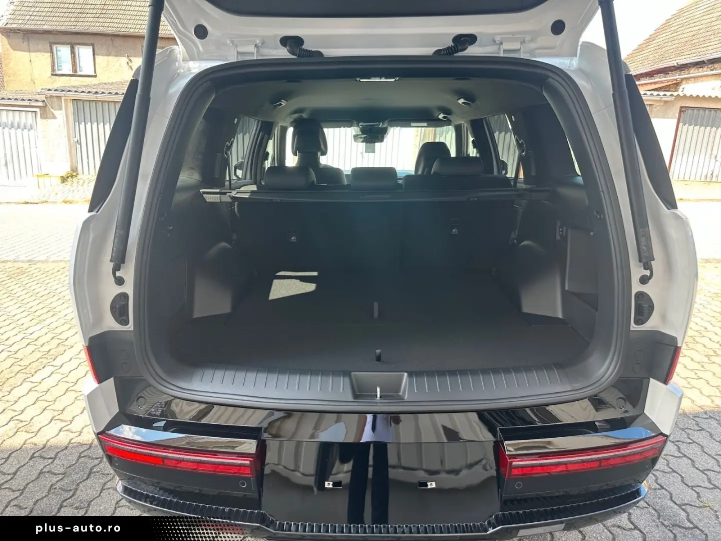 HYUNDAI SANTA FE 1.6 T-GDI PLUG IN PHEV BLACKLINE 0 5%