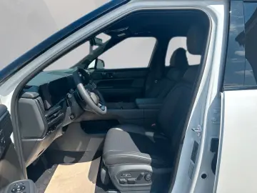 HYUNDAI SANTA FE 1.6 T-GDI PLUG IN PHEV BLACKLINE 0 5%