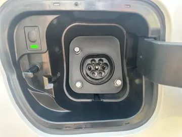 HYUNDAI SANTA FE 1.6 T-GDI PLUG IN PHEV BLACKLINE 0 5%