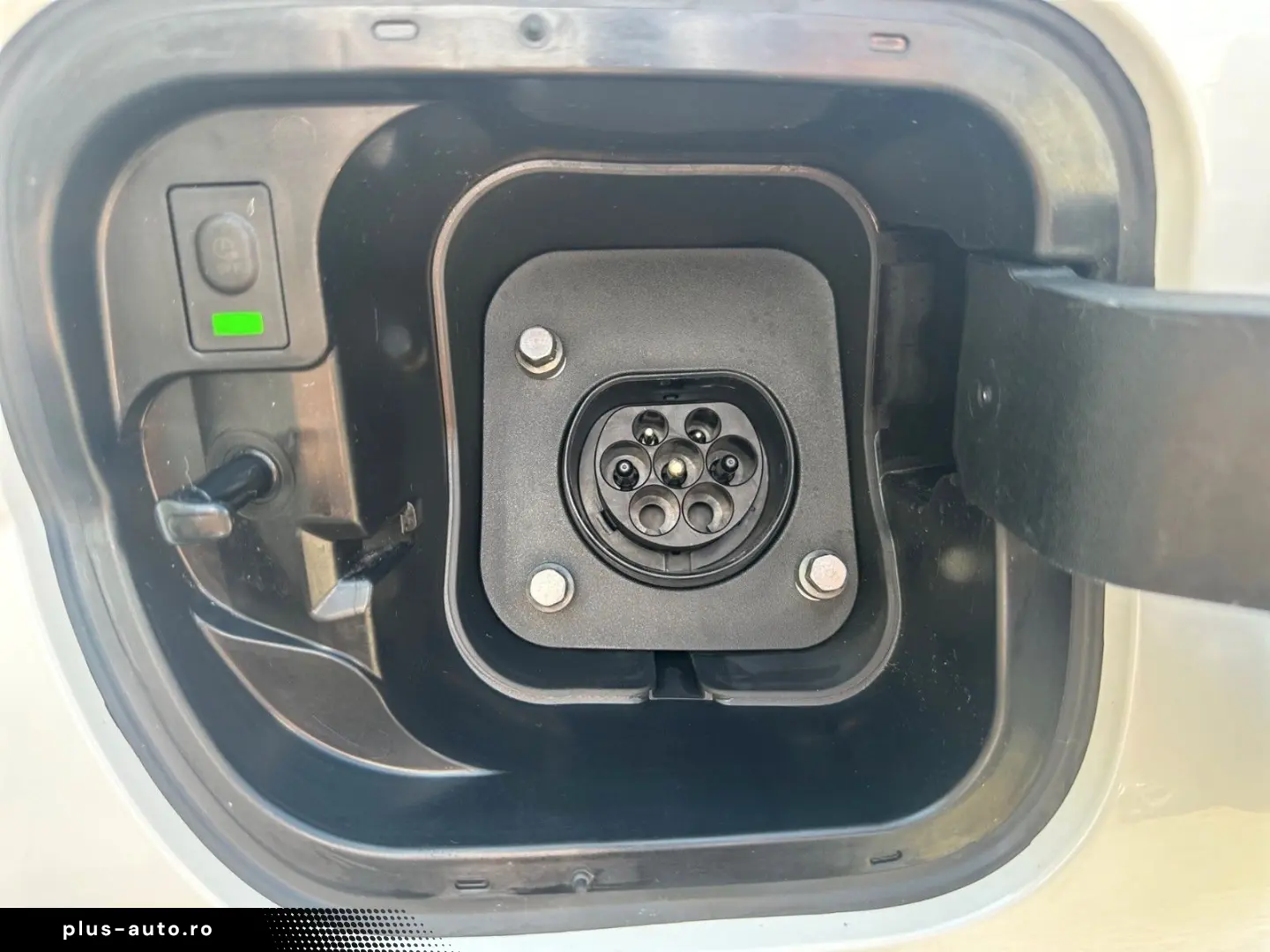 HYUNDAI SANTA FE 1.6 T-GDI PLUG IN PHEV BLACKLINE 0 5%