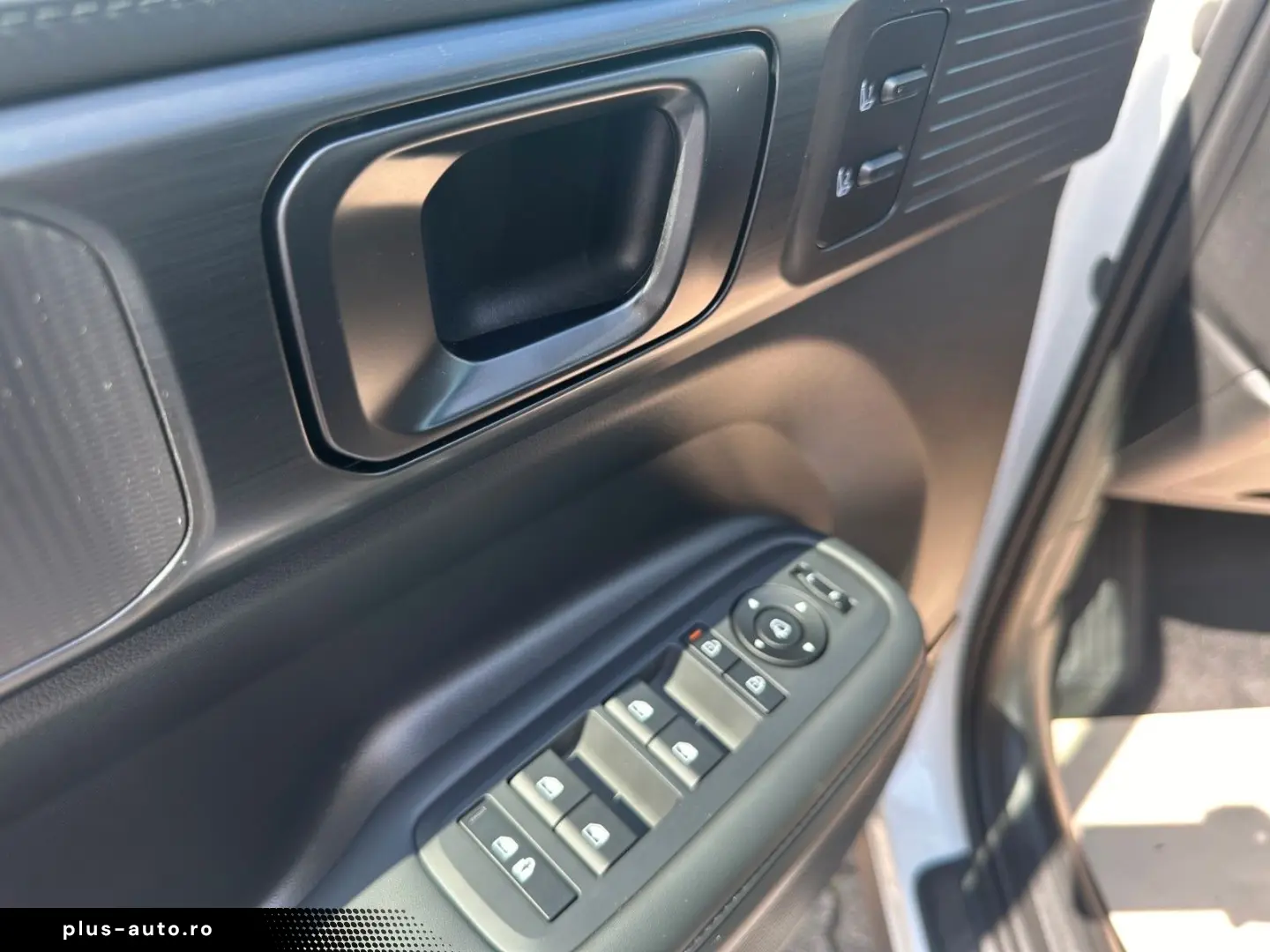 HYUNDAI SANTA FE 1.6 T-GDI PLUG IN PHEV BLACKLINE 0 5%