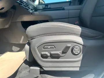 HYUNDAI SANTA FE 1.6 T-GDI PLUG IN PHEV BLACKLINE 0 5%